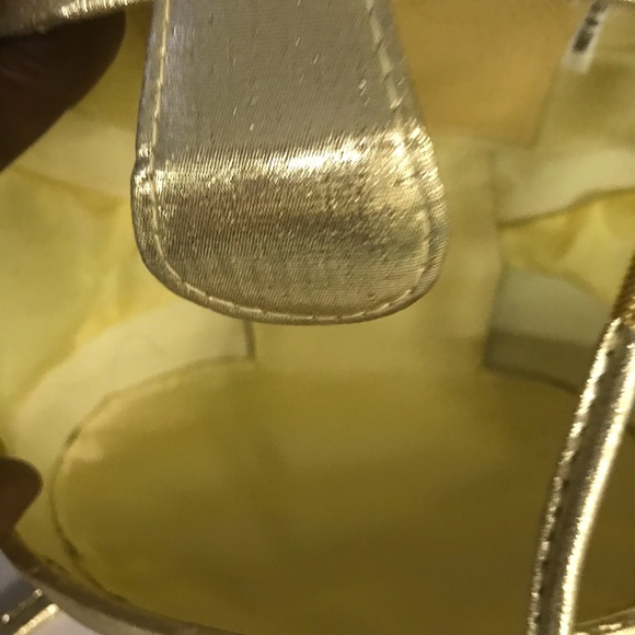 Handbag - Picture 3 of 7